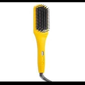 The Drybar Brush Crush